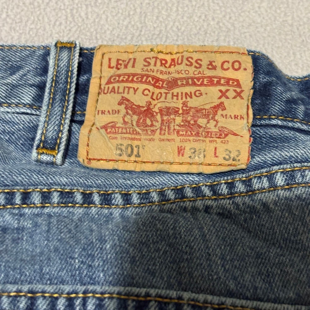 Levis 501 Original Fit Mens Blue Denim Jeans 38x32 Medium Wash Classic - Picture 9 of 9